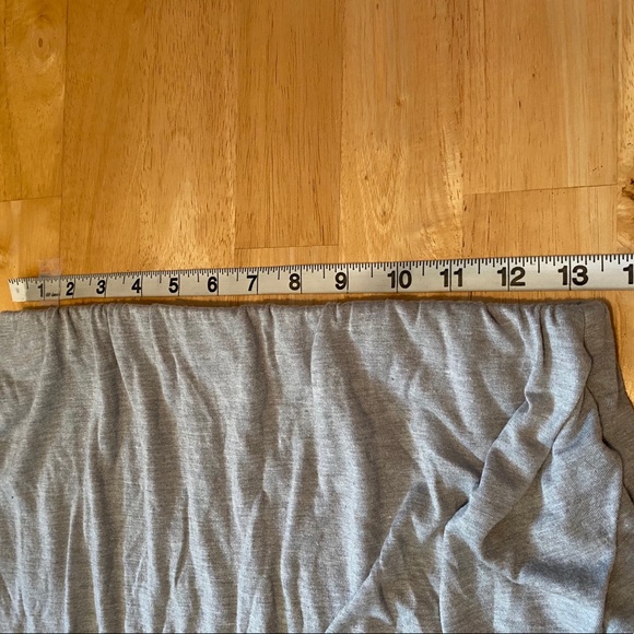 LovPosh Hi-Lo gray skirt w/elastic waist band - Picture 8 of 13